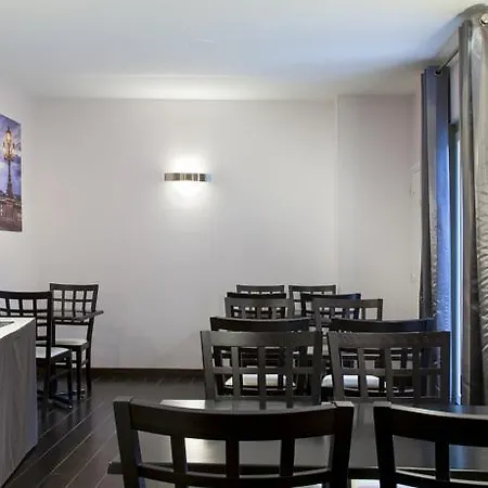 Timhotel Tour Eiffel 3* Paris