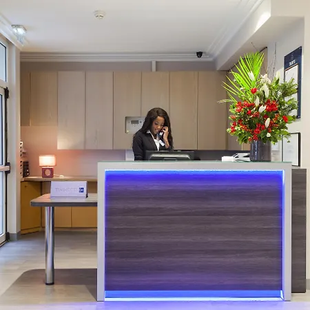 Timhotel Tour Eiffel Отель Париж