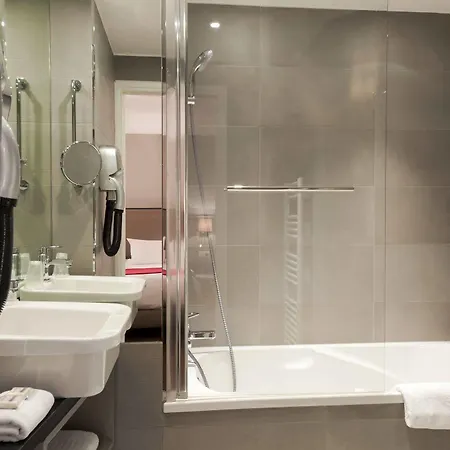 Timhotel Tour Eiffel Hotel 3*