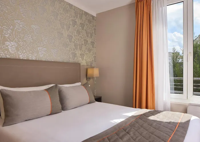 Timhotel Tour Eiffel 3* Parigi