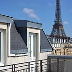 Timhotel Tour Eiffel Parigi