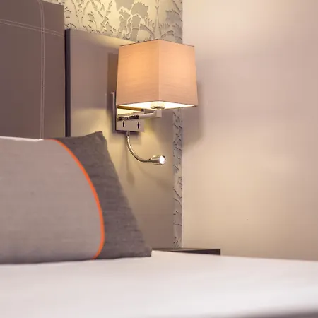 Hotel Timhotel Tour Eiffel 3*