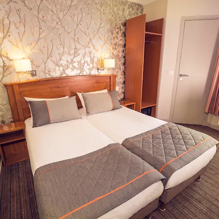 Timhotel Tour Eiffel 3* Parigi