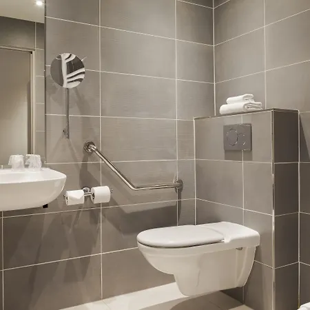 Hotel Timhotel Tour Eiffel 3*