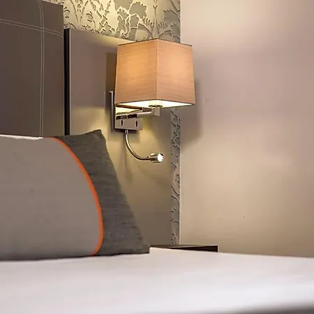 Timhotel Tour Eiffel 3*