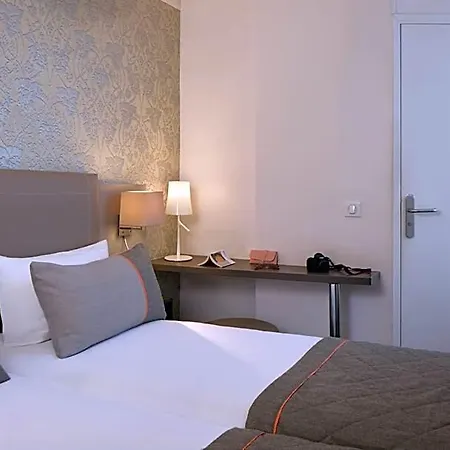 Hotel Timhotel Tour Eiffel 3*