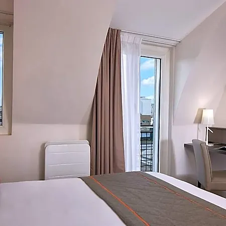 Timhotel Tour Eiffel Hotel 3*