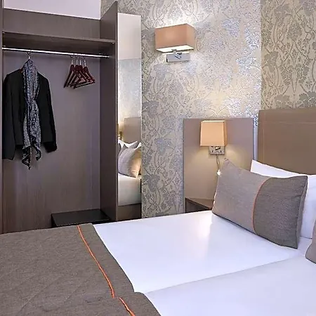 Timhotel Tour Eiffel Paris