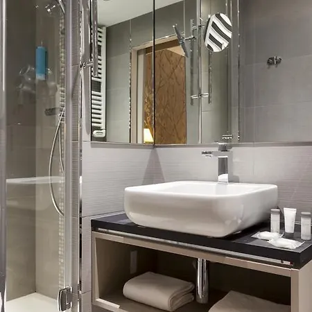 Hotel Timhotel Tour Eiffel 3*