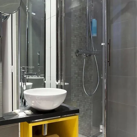 Timhotel Tour Eiffel Hotel 3*
