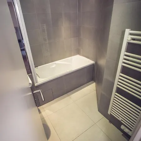 Timhotel Tour Eiffel Parigi