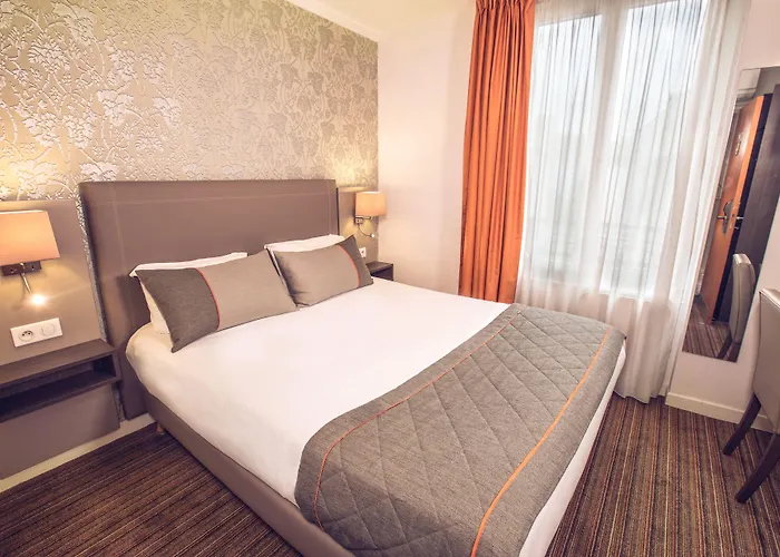 Hotel Timhotel Tour Eiffel 3*