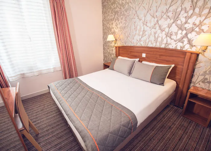 Timhotel Tour Eiffel Hotel 3*