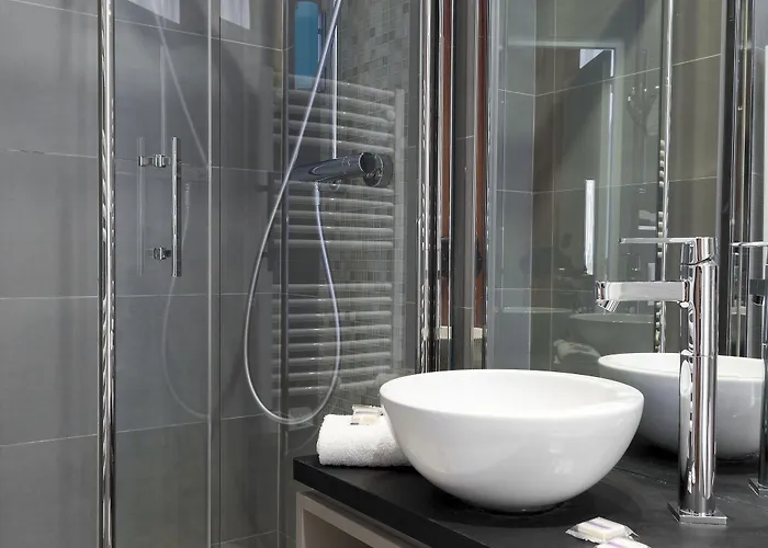 Timhotel Tour Eiffel Hotel