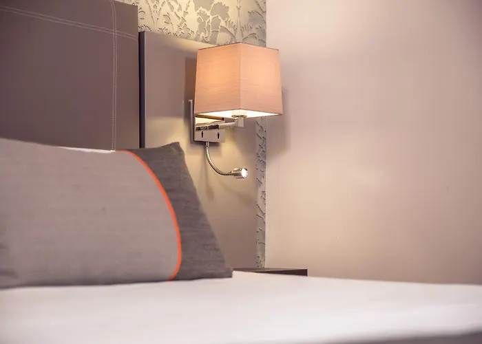 Timhotel Tour Eiffel Hotel