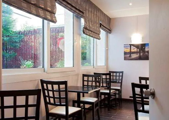 Timhotel Tour Eiffel Hotel 3*