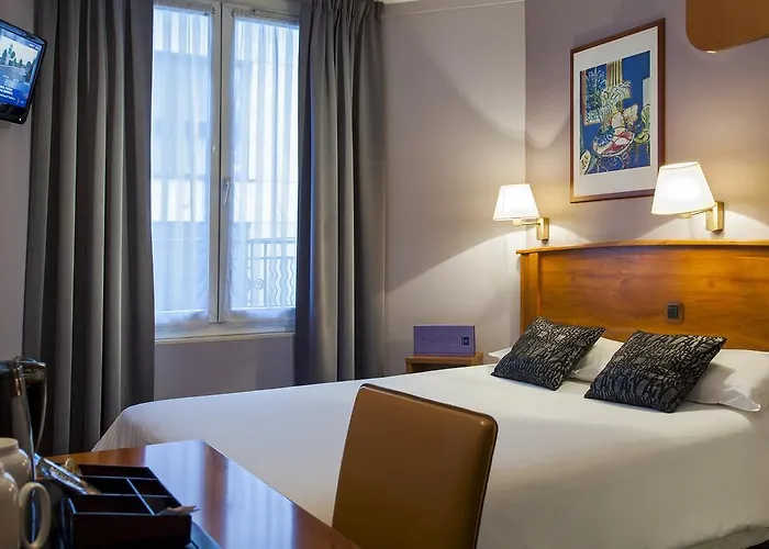 Timhotel Tour Eiffel Hotel 3*