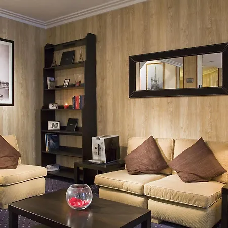 Timhotel Tour Eiffel Otel 3*