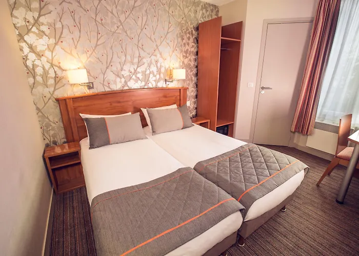 Hotel Timhotel Tour Eiffel Parigi