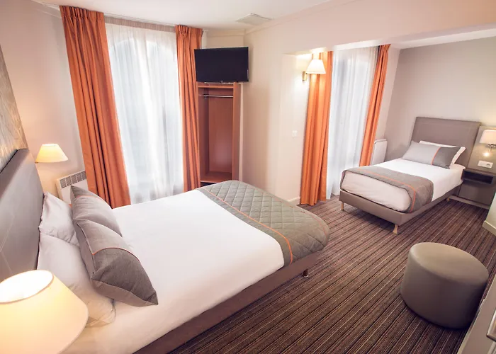 Timhotel Tour Eiffel Parigi