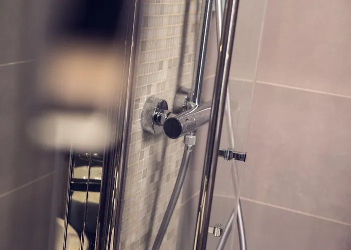 Timhotel Tour Eiffel 3* Parigi