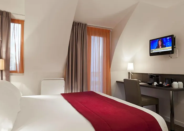 Timhotel Tour Eiffel Hotel 3*
